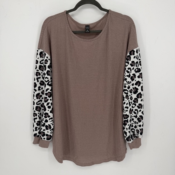 Emery Rose Tops - Ribbed Leopard Print Chiffon Sleeve Blouse